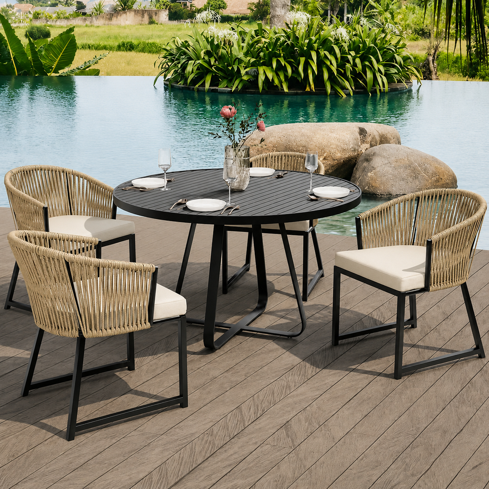Conjunto com Mesa Ripada e 4 Poltronas em Corda Náutica